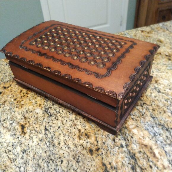 Vintage Kufer Embossed Wooden Swirl Hand Curved Rectangle Trinket Jewelry Box - Picture 5 of 10